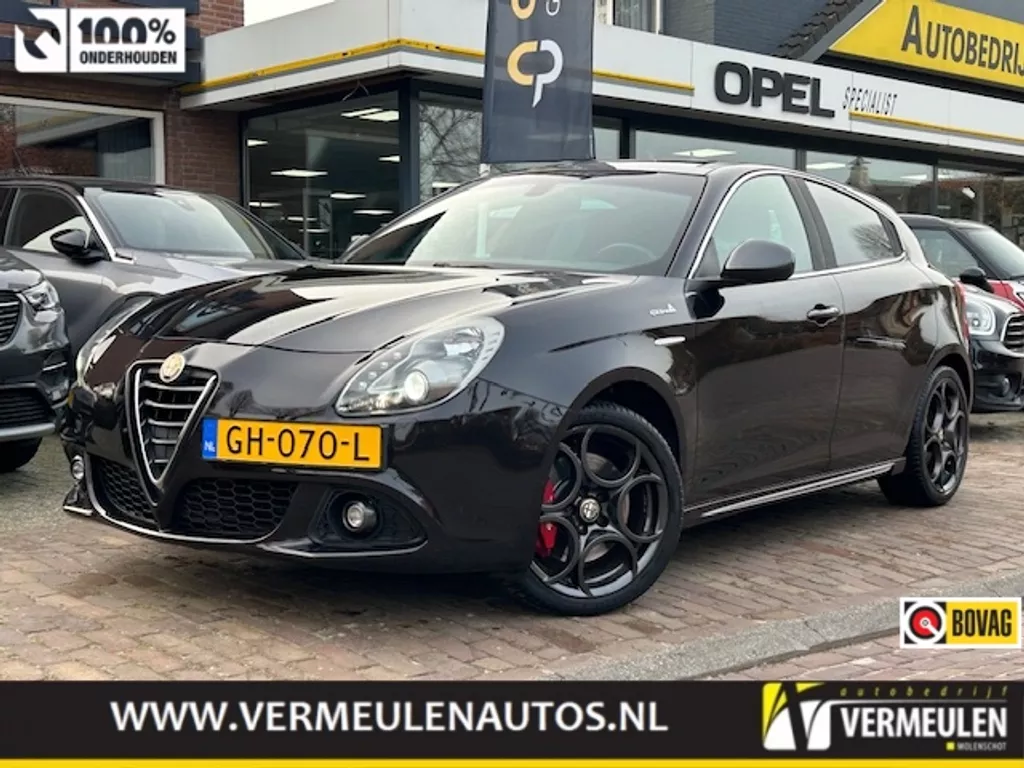 ALFA ROMEO Giulietta 1.4 Turbo MultiAir 170PK QV Line Sport + 18"/ Navi/ Clima/ Cruise/ Panorama/ Leder/ Xenon/ NL auto