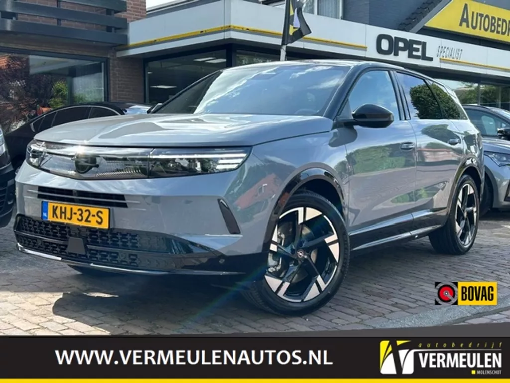 OPEL Grandland 1.6 Turbo 195PK Plug-In Hybrid GS Automaat + 20"/ Navi/ Clima/ Ad.Cruise/ Focal-Sound/ Head-Up/ Winterpakket/ Full-LED/ 360Camera/ Trekhaak