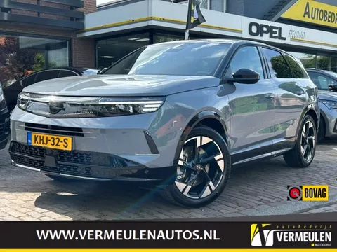 OPEL Grandland 1.6 Turbo 195PK Plug-In Hybrid GS Automaat + 20"/ Navi/ Clima/ Ad.Cruise/ Focal-Sound/ Head-Up/ Winterpakket/ Full-LED/ 360Camera/ Trekhaak