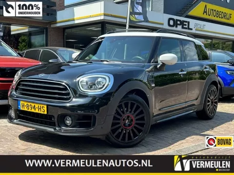 Mini Countryman 1.5 136PK Cooper Automaat Business Edition Chili + 19"/ Leder/ Navi/ Clima/ Camera/ H&K/ Full-LED/ Panorama/ NL auto