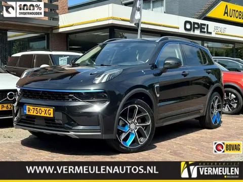 Lynk & Co 01 1.5 261PK Plug-in Hybrid Automaat + 20''/ Navi/ Clima/ Ad.Cruise/ Panorama/ Camera/ Full-LED/ Infinity/ NL auto