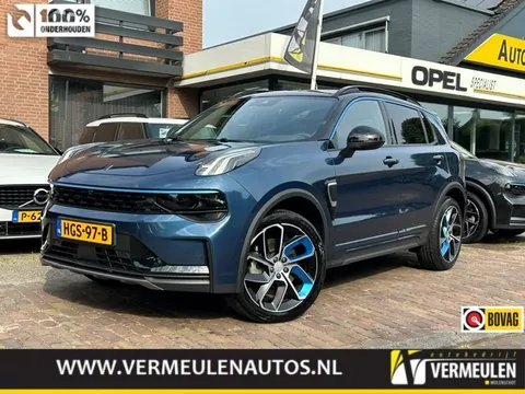 Lynk & Co 01 1.5 261PK Plug-in Hybrid Automaat + 20''/ Navi/ Clima/ Ad.Cruise/ Panorama/ Camera/ Full-LED/ Infinity/ Winterpakket/ NL auto