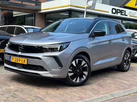 Opel Grandland 1.2 Turbo 130PK Ultimate Automaat + 18"/ Navi/ Clima/ Ad.Cruise/ Full-LED/ Camera/ CarPlay/ Park-assist/ NL auto