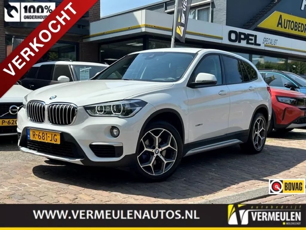 BMW X1 (f48) sDrive18i 136PK Centinnial Executive + 18"/ Navi/ Clima/ Cruise/ Full-LED/ Trekhaak/ Stoelverwarming