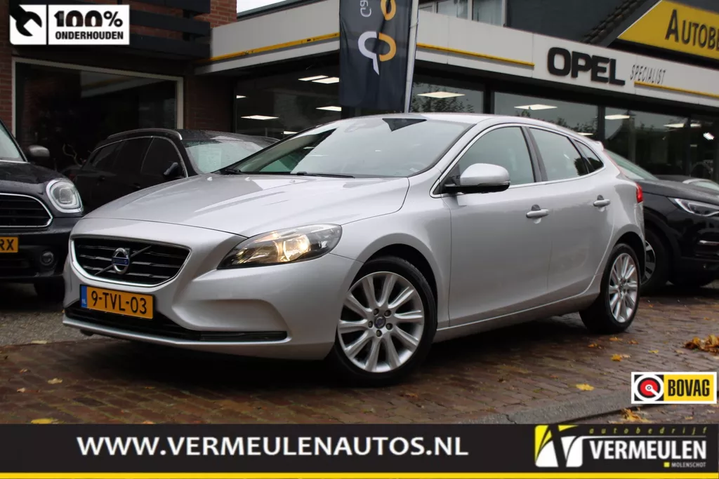 Volvo V40 1.6 T4 180PK Momentum Automaat + 17"/ Navi/ Clima/ Cruise/ NL auto