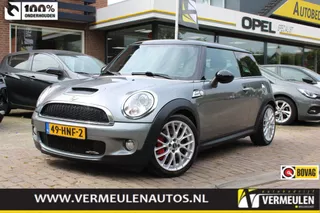 Mini Mini 1.6 210PK John Cooper Works + 17"/ Xenon/ Navi/ Panorama/ Clima/ NL auto