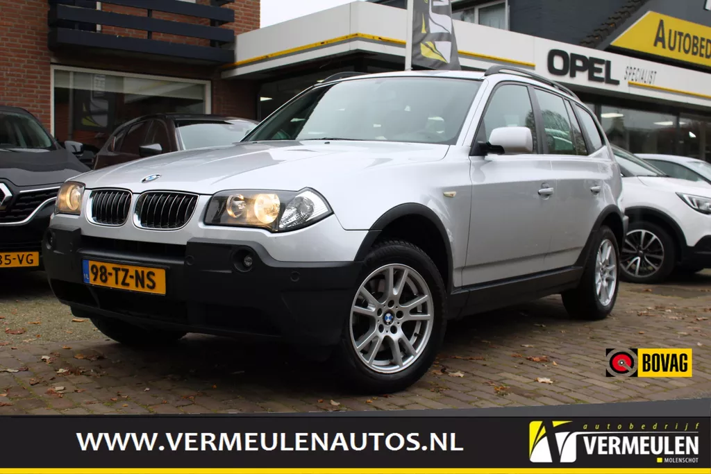 BMW X3 2.5i Executive Automaat + 17"/ Airco/ Cruise/ Trekhaak/ NL auto